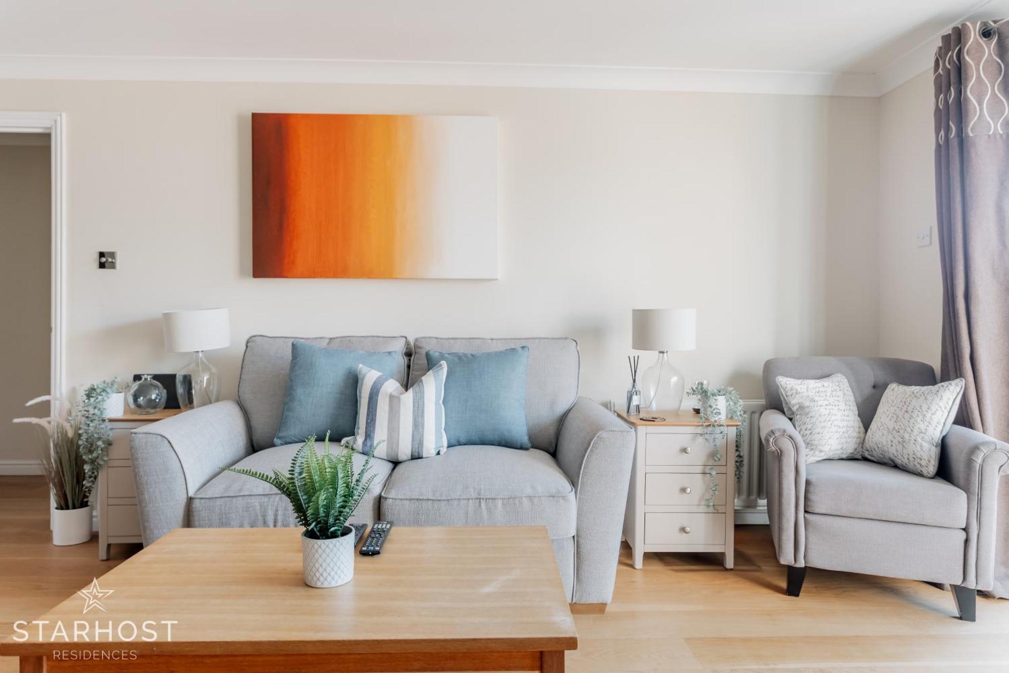 Starhost Residences - Modern 2 Bed At Imperial Court, Newbury * Newbury (Berkshire)