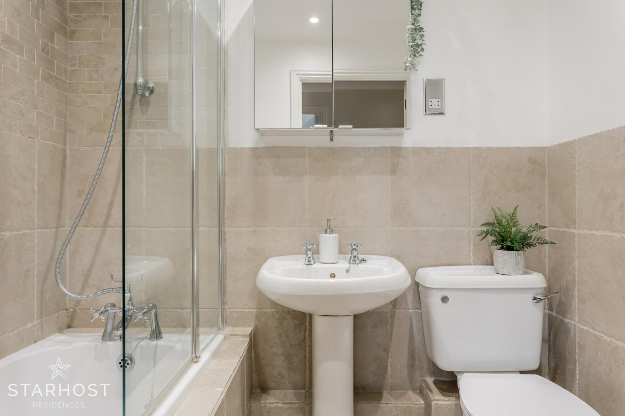 Starhost Residences - Modern 2 Bed At Imperial Court, Newbury *