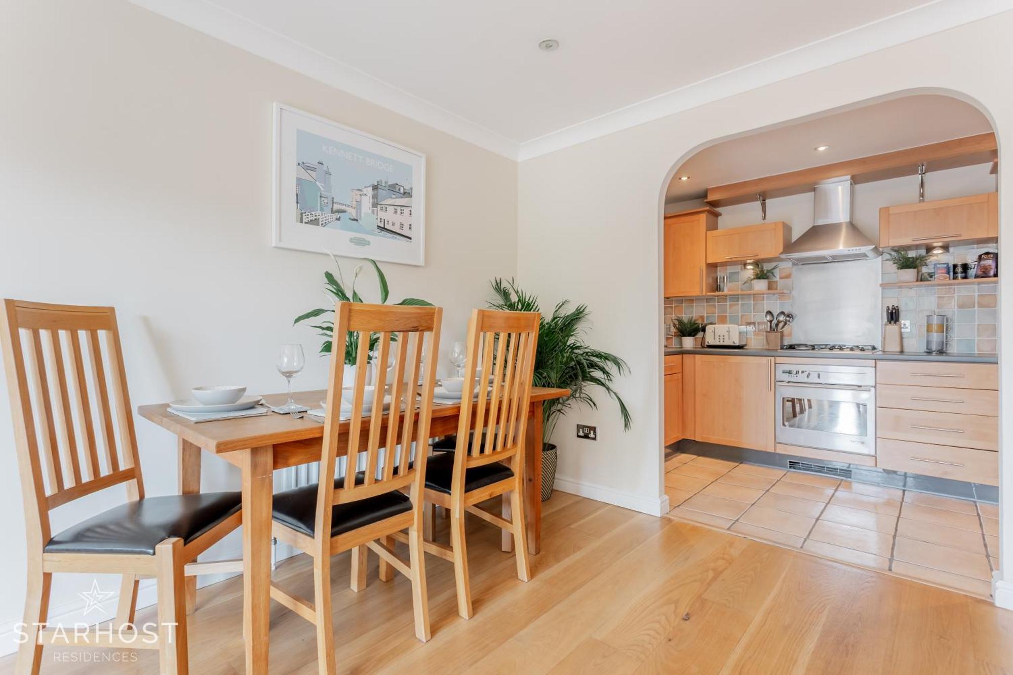 Starhost Residences - Modern 2 Bed At Imperial Court, Newbury Apartment *