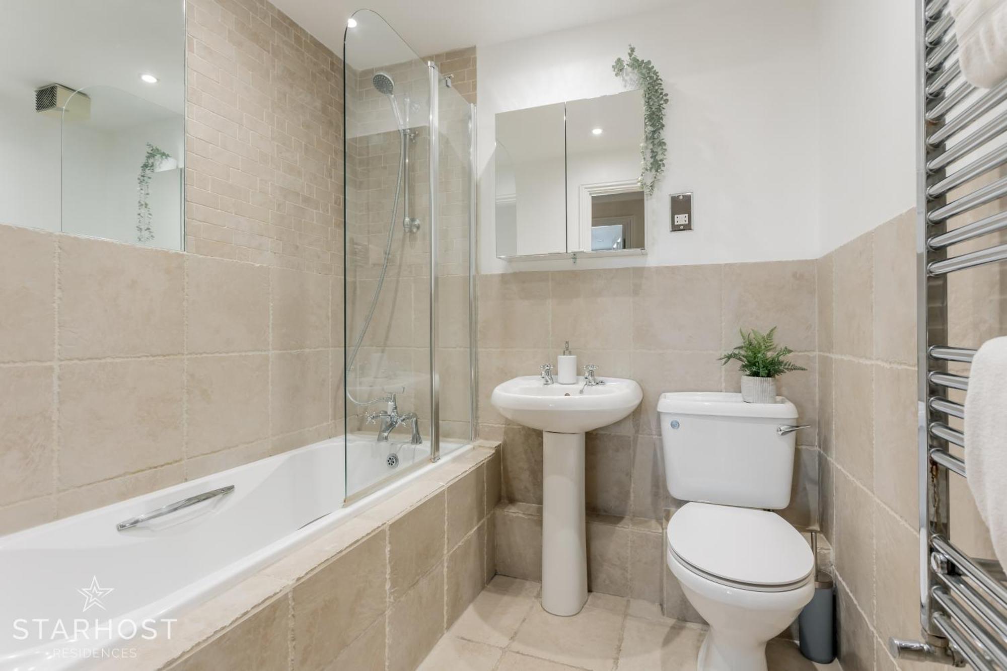 Starhost Residences - Modern 2 Bed At Imperial Court, Newbury Apartment